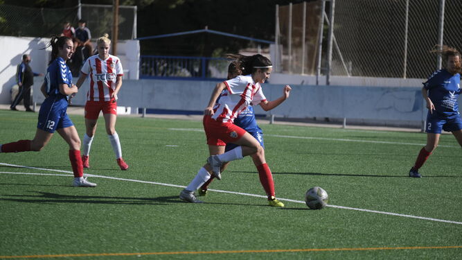 La UD Almería consigue su primera victoria del curso (2-0)
