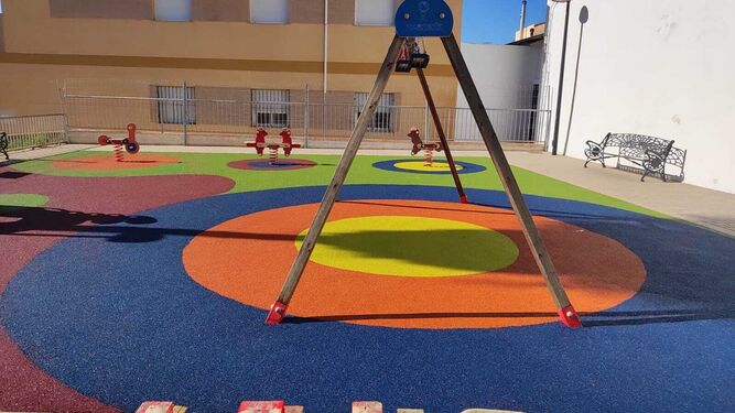 El consistorio de Berja realiza obras en seis parques infantiles